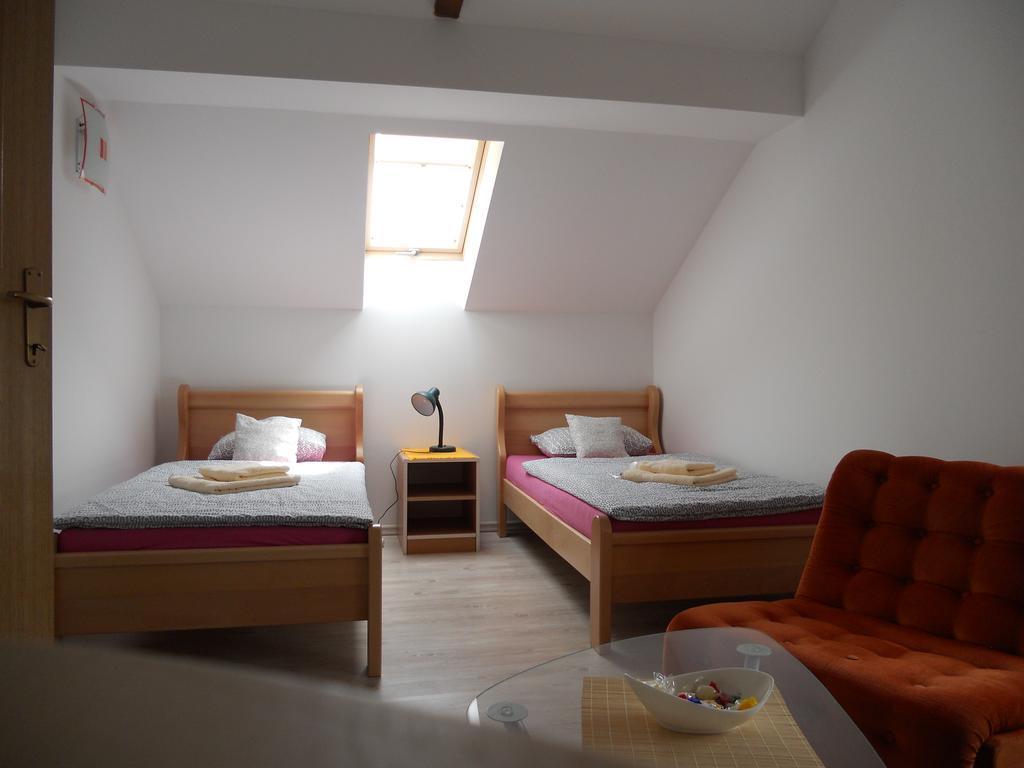 Apartmani Maraton Vukovar Ngoại thất bức ảnh