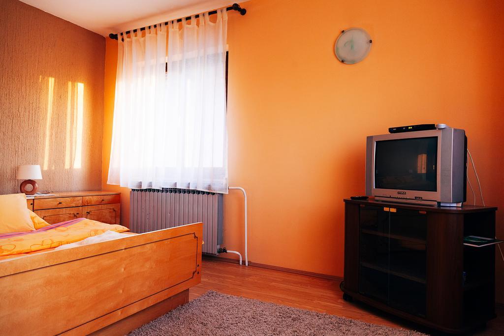 Apartmani Maraton Vukovar Ngoại thất bức ảnh