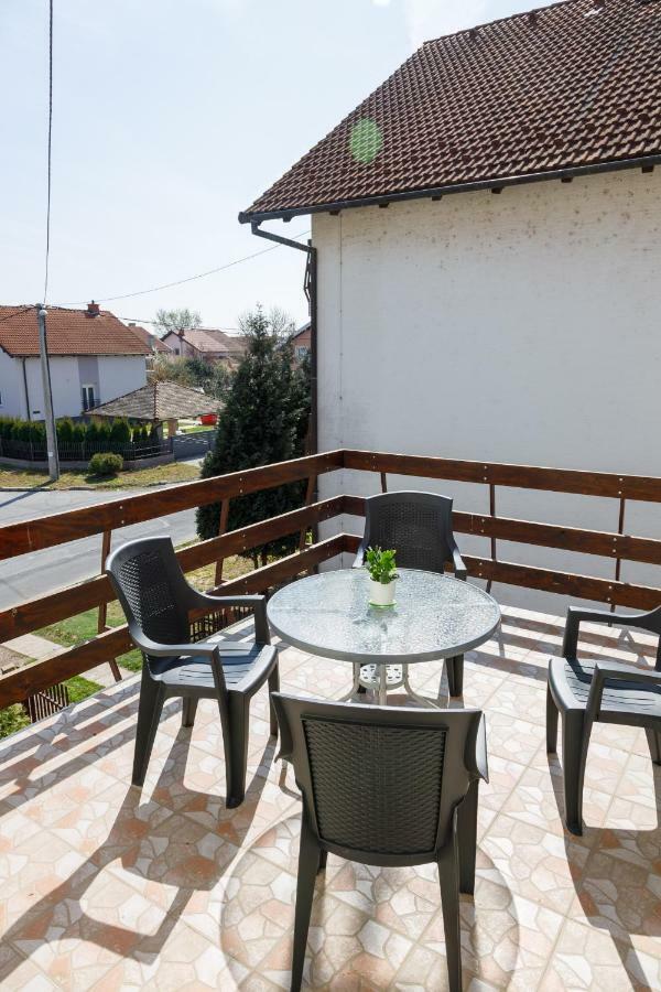Apartmani Maraton Vukovar Ngoại thất bức ảnh