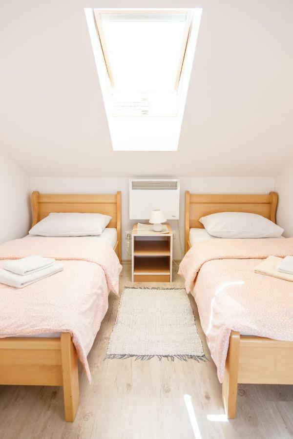 Apartmani Maraton Vukovar Ngoại thất bức ảnh