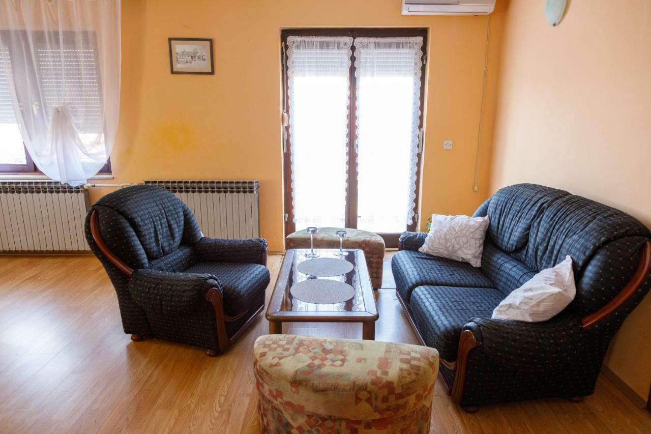 Apartmani Maraton Vukovar Ngoại thất bức ảnh