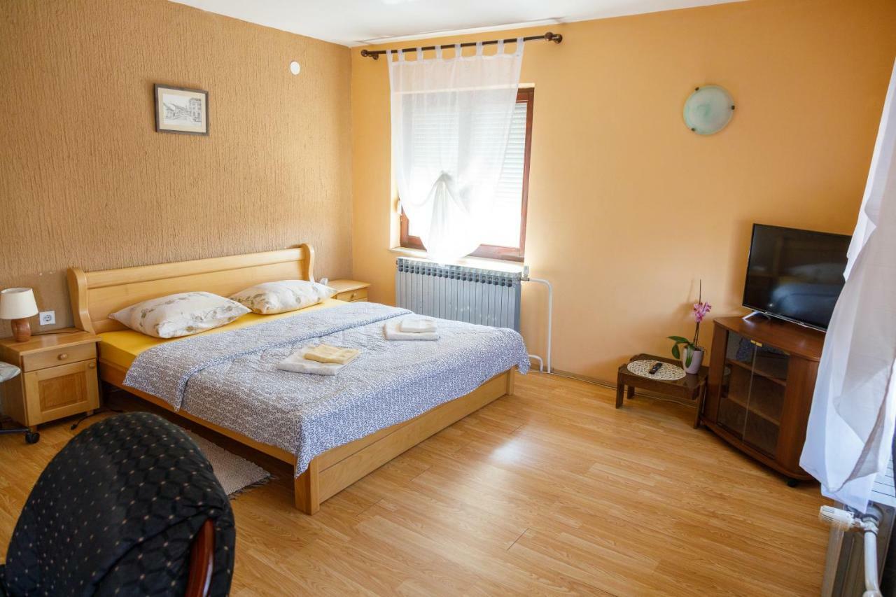 Apartmani Maraton Vukovar Ngoại thất bức ảnh